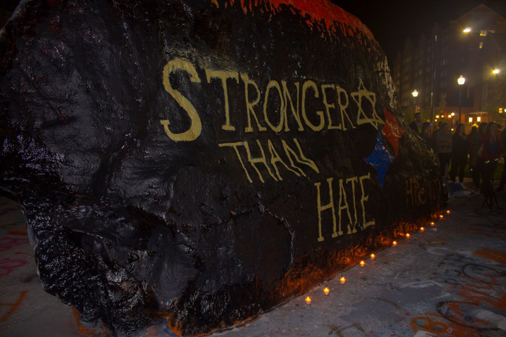 Rock Vigil02